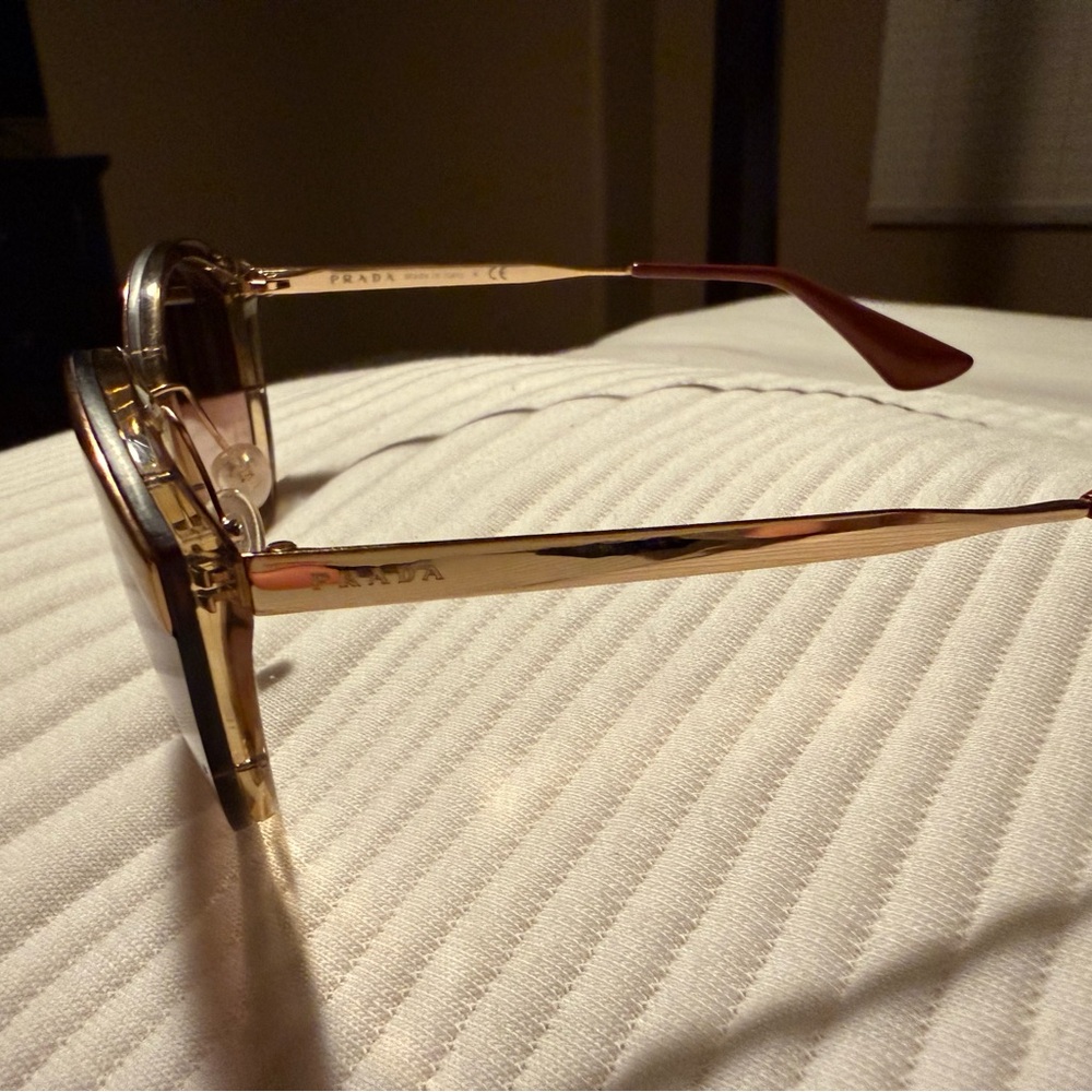 Elegant Prada Cat Eye Sunglasses - Picture 7 of 7